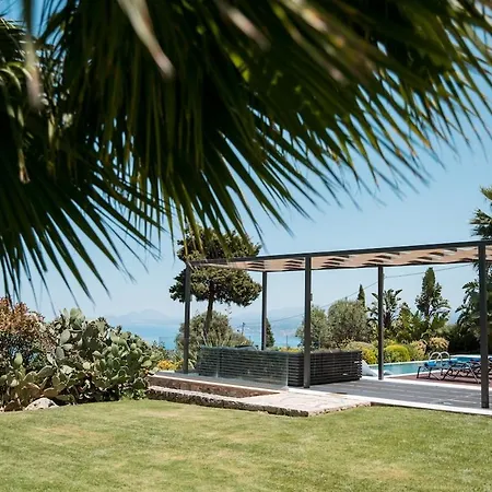 Villa Blueskyline Owner's Listing, By Hellocrete Hriszí Aktí Haniá