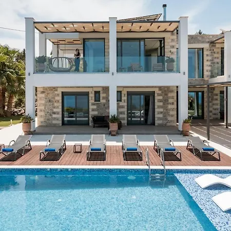 Blueskyline Owner's Listing, By Hellocrete Hriszí Aktí Haniá