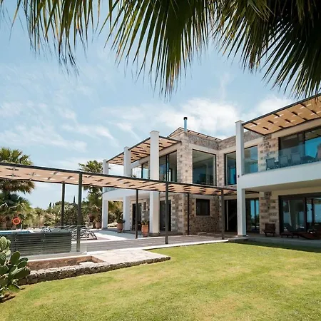 Blueskyline Owner's Listing, By Hellocrete خانيا