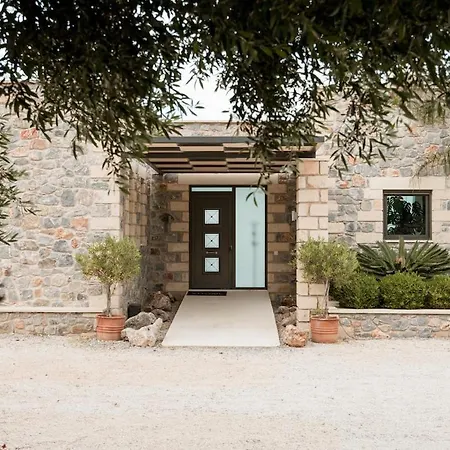 Blueskyline Owner's Listing, By Hellocrete * Hriszí Aktí Haniá