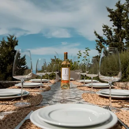 Blueskyline Owner's Listing, By Hellocrete Villa Hriszí Aktí Haniá