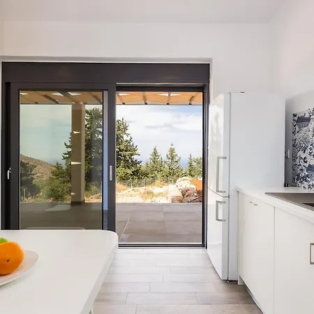Blueskyline Owner's Listing, By Hellocrete Hriszí Aktí Haniá