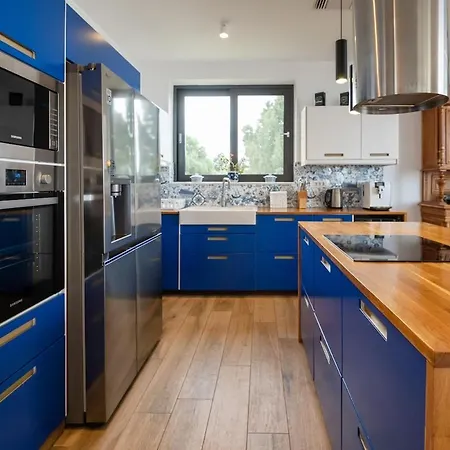 Blueskyline Owner's Listing, By Hellocrete
