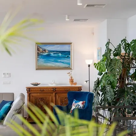 Villa Blueskyline Owner's Listing, By Hellocrete *