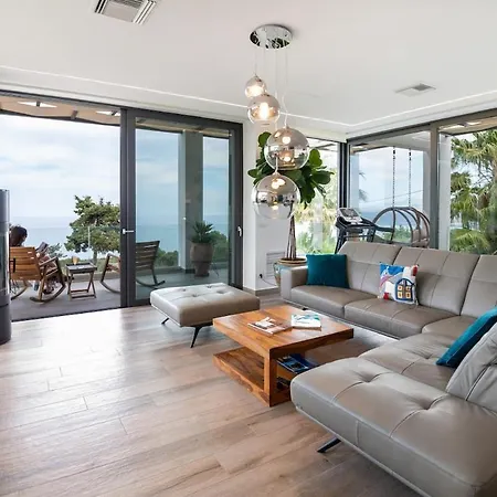 Blueskyline Owner's Listing, By Hellocrete Hriszí Aktí Haniá